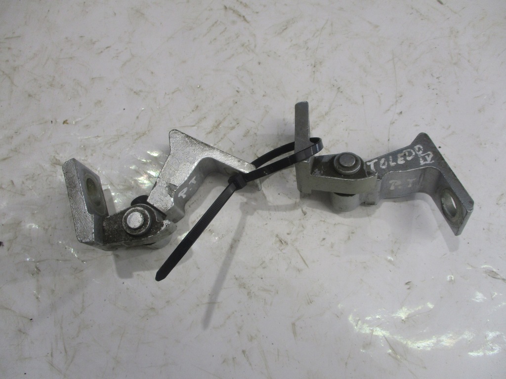 фото №1, Петля петлі двері задня задній правий комплект seat toledo iv la7w