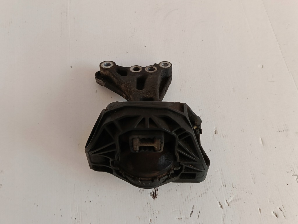 Кронштейн двигателя 9676780580 peugeot 208 1.2 в Украине