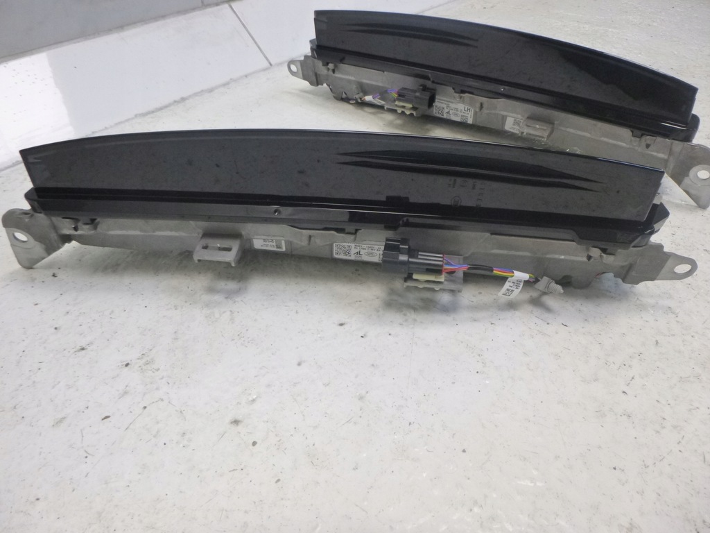 фото №12, Range rover 5 v govue l460 22-23 лампа права ліва задня nowa