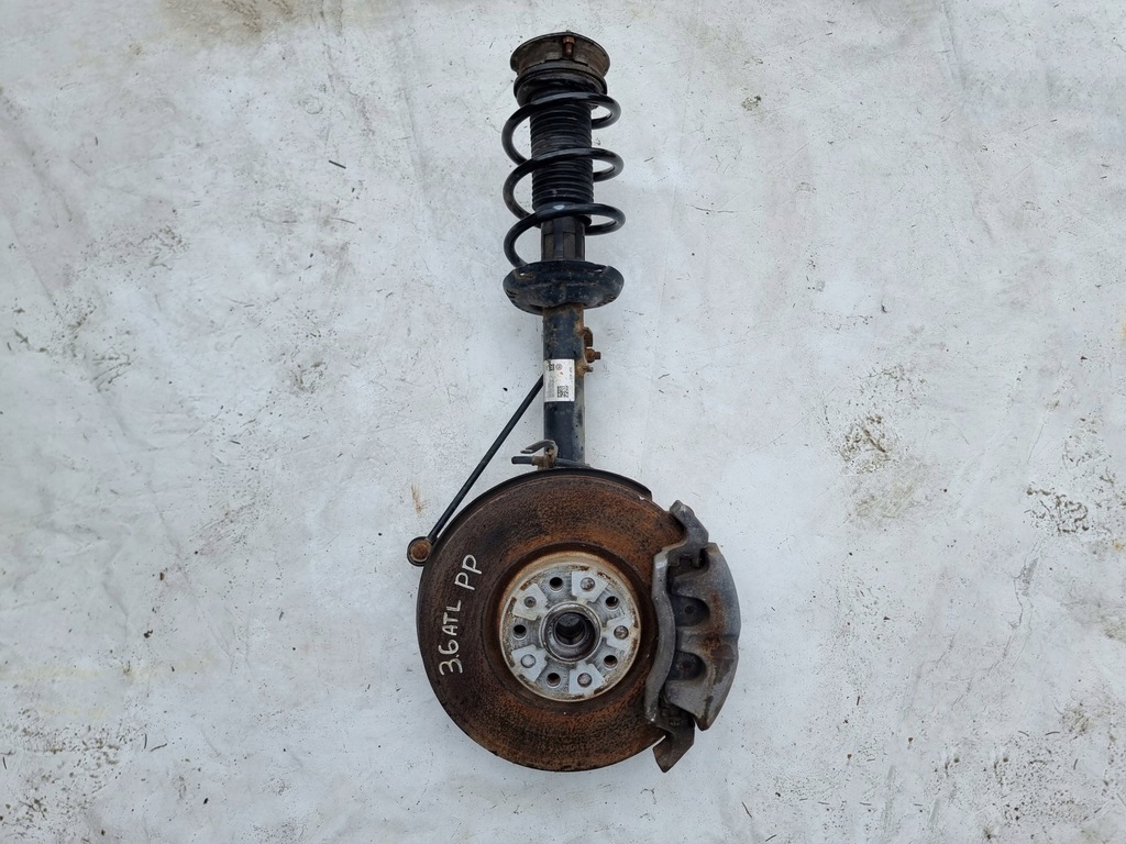 фото №1, Vw atlas 3.6 awd r-line поворотный кулак амортизатор правый перед 2018-