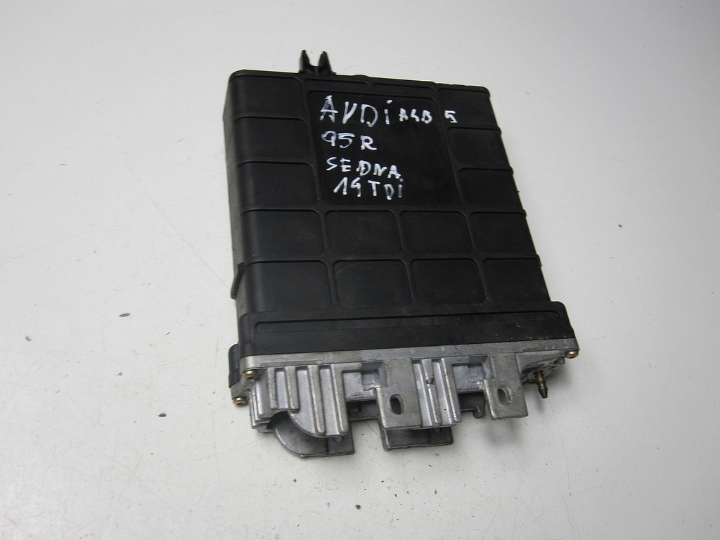 фото №9, Бортовий комп'ютер блок керування bosch 028906021f