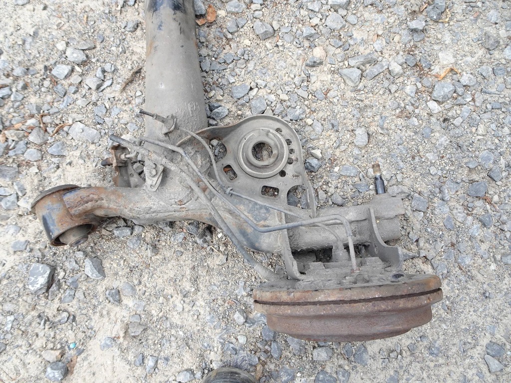 фото №10, Балка задня підвіска kpl. suzuki swift mk7 гальмівні барабани