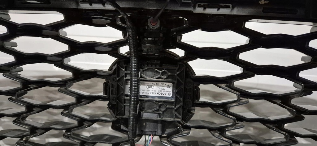 фото №13, Оригинальный бампер передний kompletny jaguar f-pace x761 lift my21 2021-