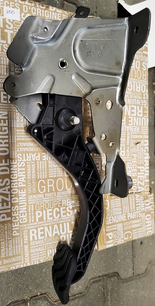 фото №15, Новый оригинальный педаль сцепления renault kadjar koleos ii 465033762r