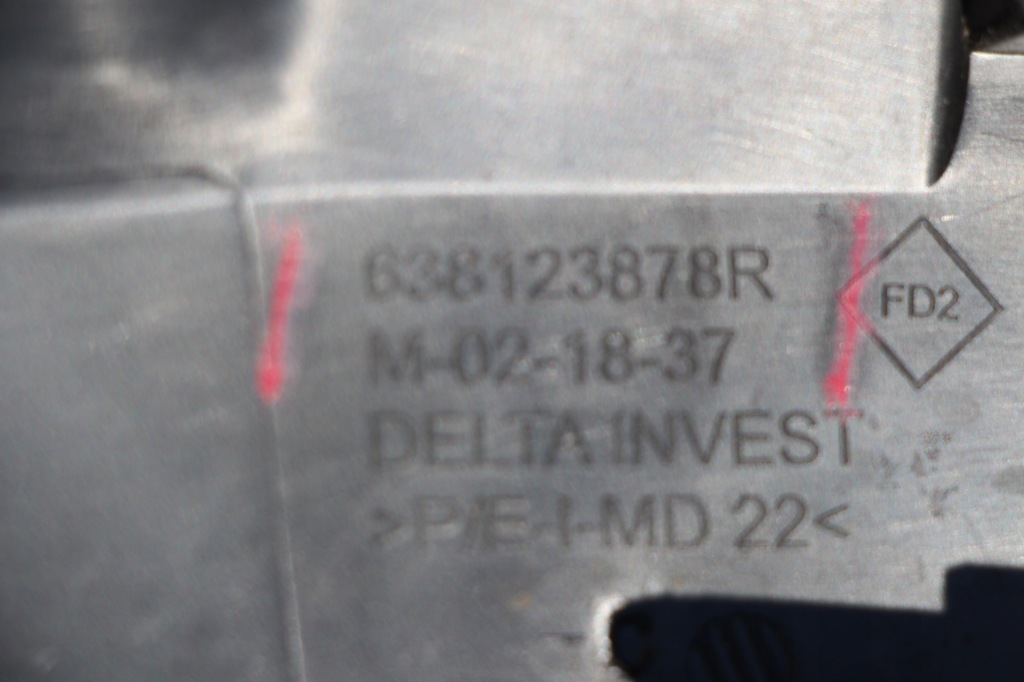 фото №12, Dacia jogger молдинг крыла правая перед передняя задняя задняя идеальное состояние !!