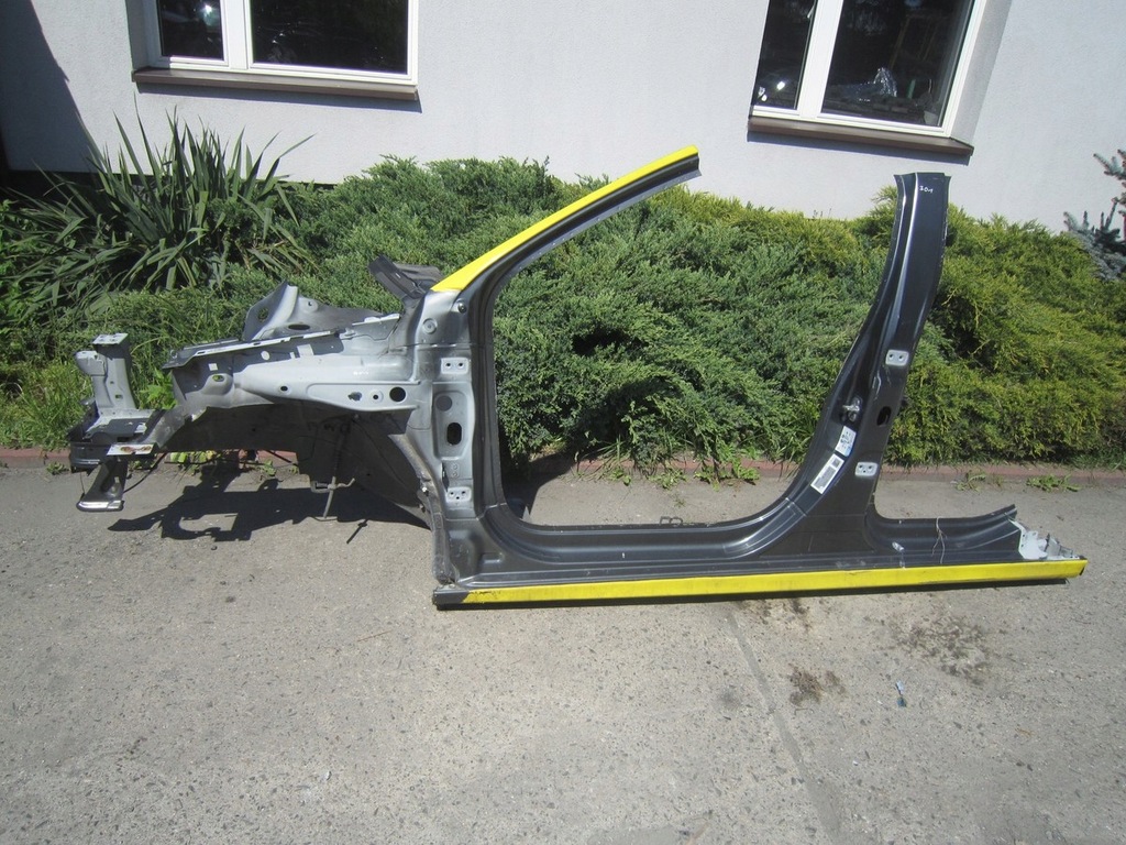 фото №1, Peugeot 301 чверть ліва лонжерон