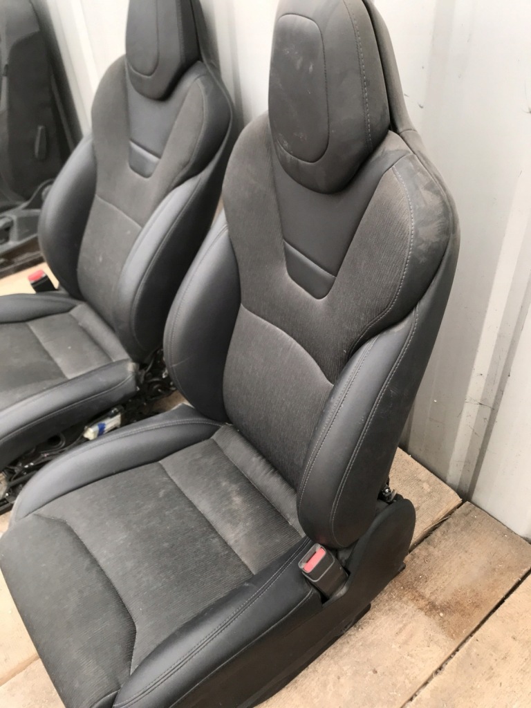 Tesla model x сидіння пасажира правий Оригінал