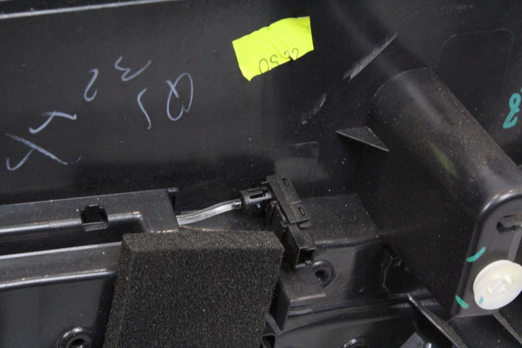 фото №5, Обшивка двері лівий задній bmw f06 elfenbeinweiss