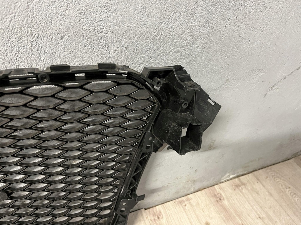 фото №7, Audi rs4 b8 lift 12-15 решётка радиатора altrapa оригинальный номер 8k0853651r