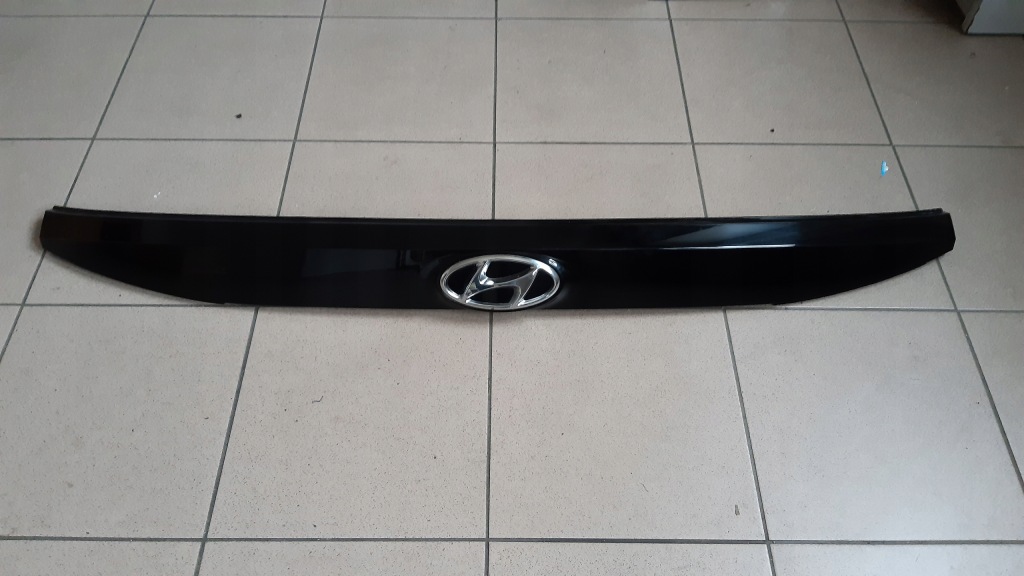 фото №1, Hyundai i20 iii 2020-22 молдинг накладка кришки задня
