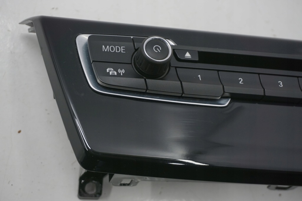 фото №3, Bmw 2 f46 панель радио 9371455