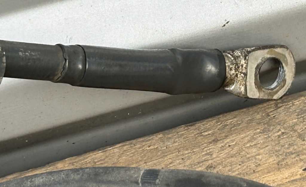 Шланг акумулятор з'єднувач rozruchowe аварійна actros mp4 1170026aa в Україні