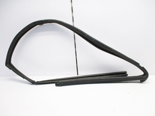 Купить Прокладка дверь перед правая note i e11 06-13