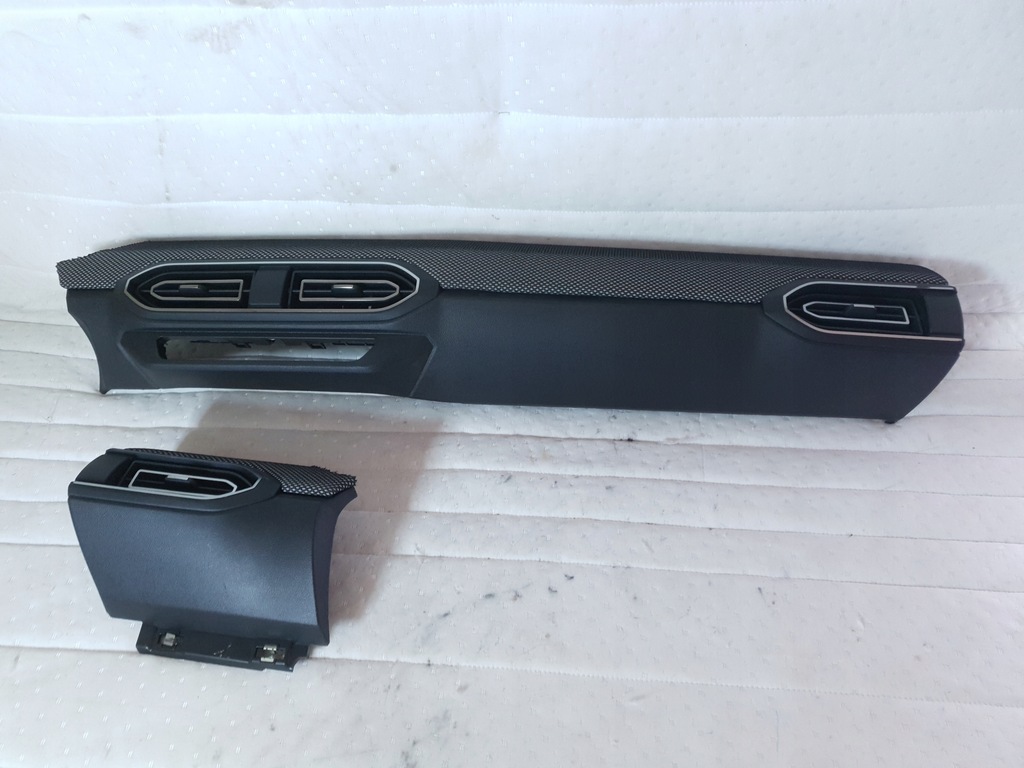 фото №1, Dekor консоли решётка обдув dacia sandero iii