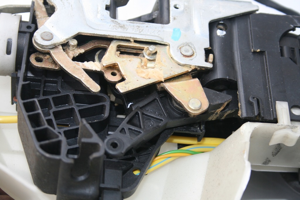 фото №4, Mercedes w220 замок двері правий задня доводчик keyless