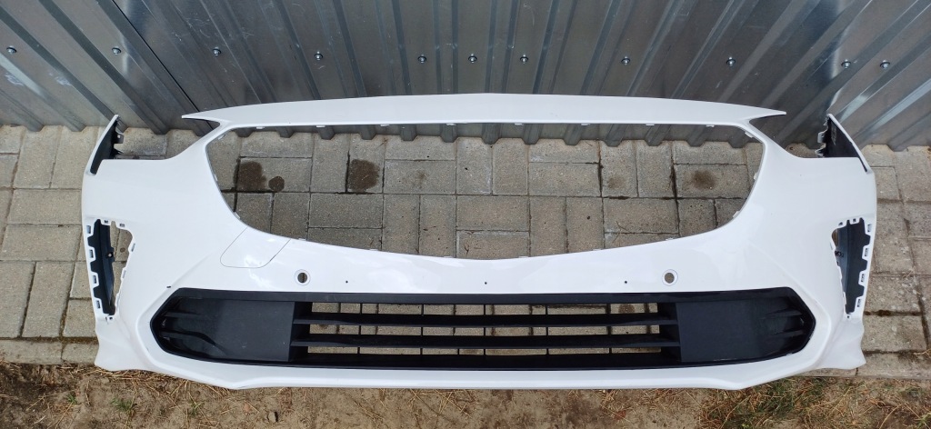 Купити Бампер перед передній opel insignia 1 1 a рестайлінг  551004542