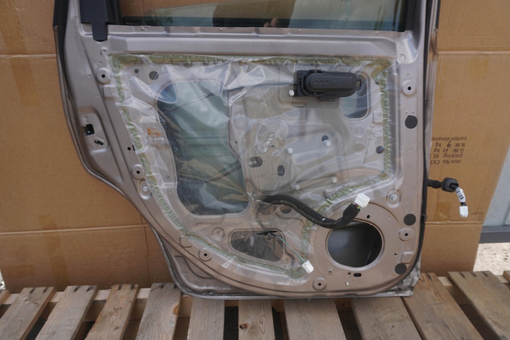 фото №12, Nissan note e11 дверь левая задние c30 2007rok стекло nr.351