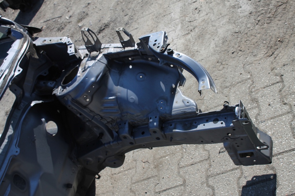 фото №5, Четверть левый перед блок двигателя порог toyota verso 09-18