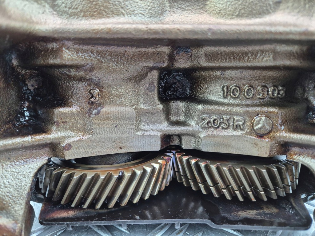 Mercedes c300 cgi w205 вал балансировочный a2740300285 с Разборки