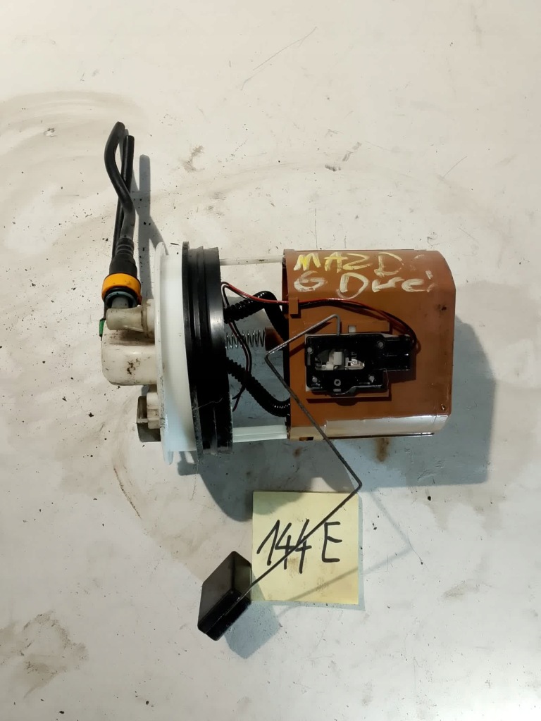 Купити Mazda 6 880552 насос паливної