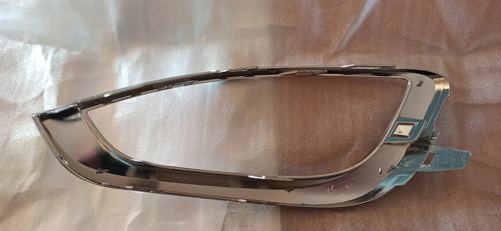 фото №2, Chrysler pacifica рамка противотуманной фары правая хром 2016-