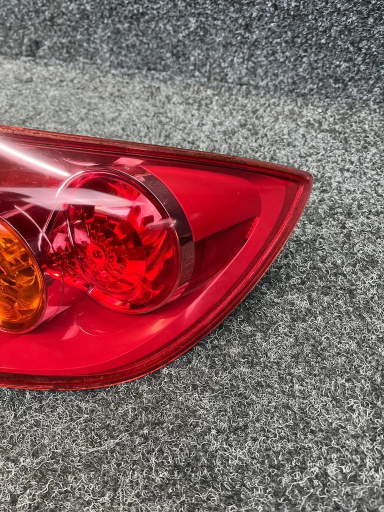 фото №8, Mazda 3 i bk лампа задняя правая + левая + лампы w крышка оригинальный номер europa