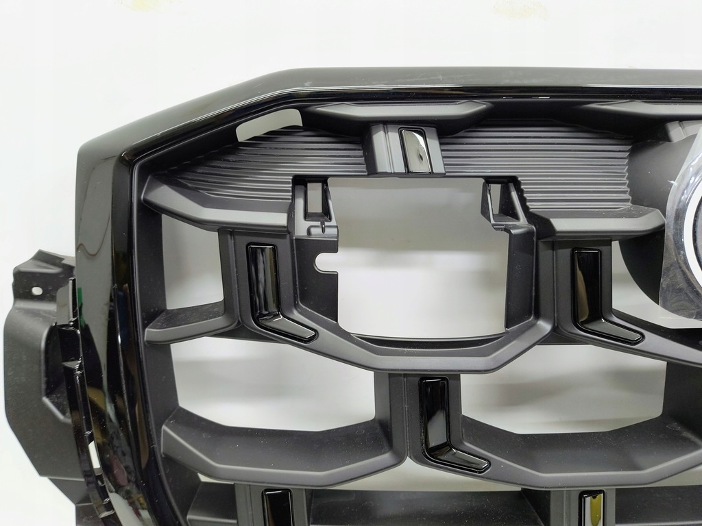 фото №10, Решётка радиатора nowe q7 4m 2024r s-line чёрный mat pod радар 4m0853651bd