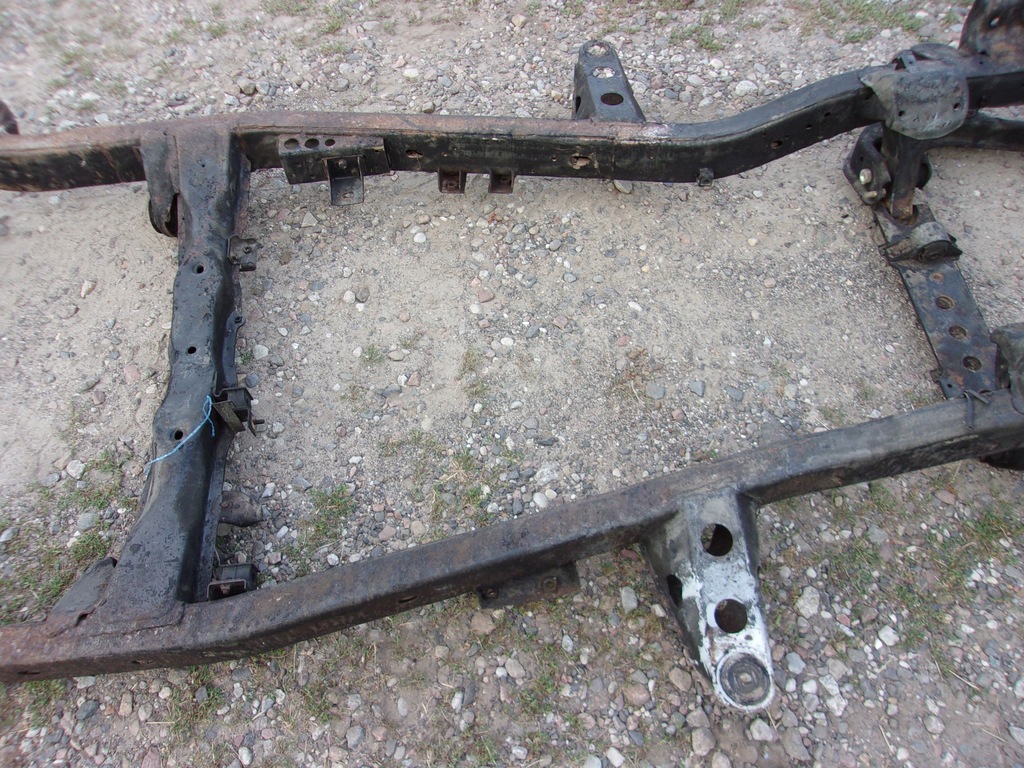 фото №6, Рама опорний короткий шасі - mitsubishi pajero ii 3d