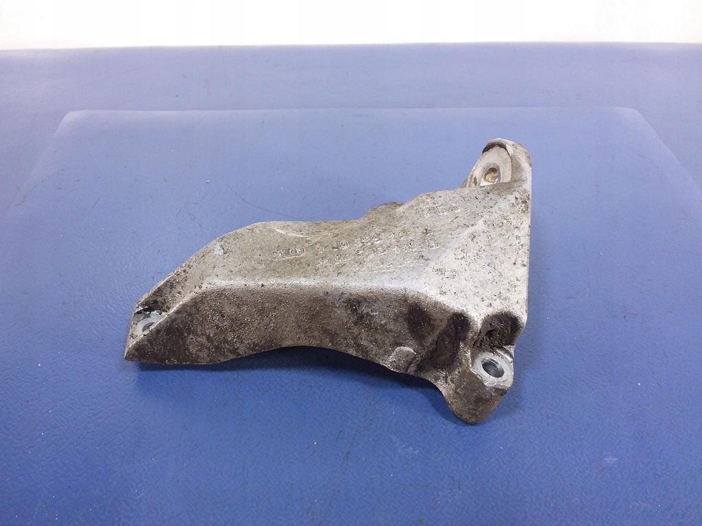 фото №5, Audi a8 d2 2.8 v6 кронштейн коробки левая 4d0399107a