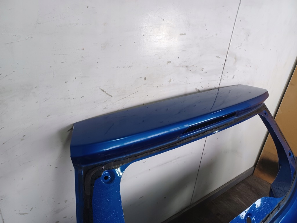 Кришка багажника задні задня ---- ford ecosport версія без  колеса ---- кришка багажника Зі Шроту