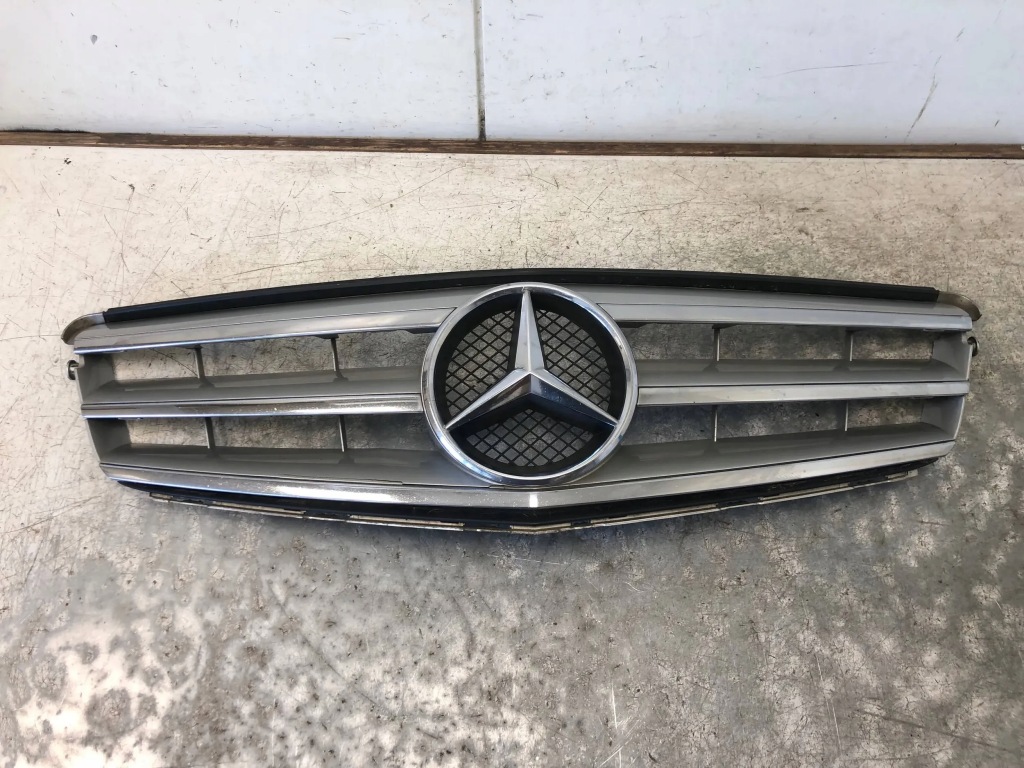 фото №1, Решітка радіатора решітка радіатора mercedes w204 a2048800023