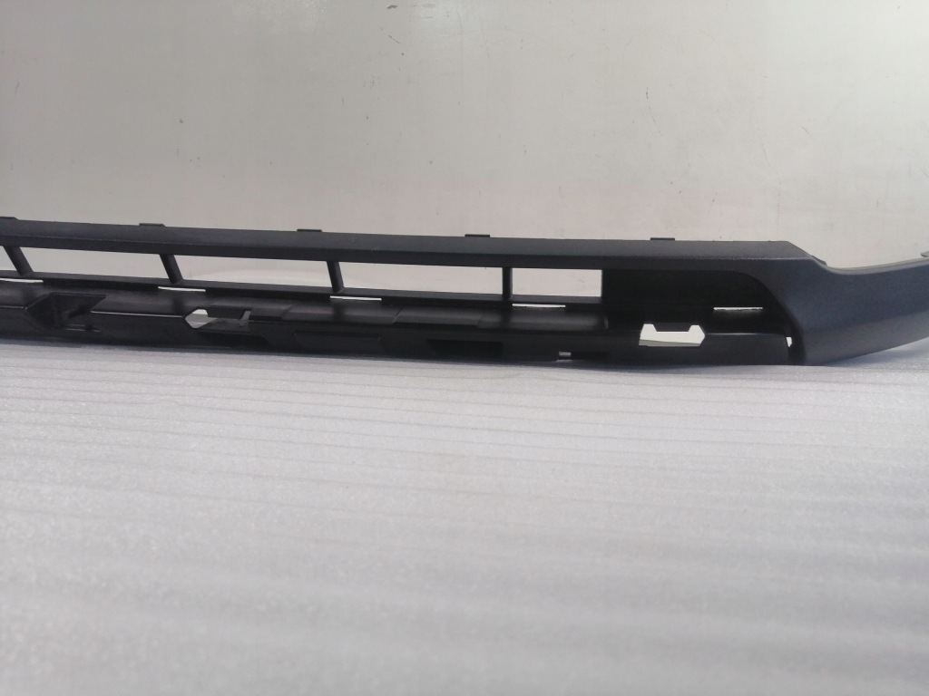 Volvo xc40 2017- спойлер накладка плита pod бампер перед 31449340 Оригинал