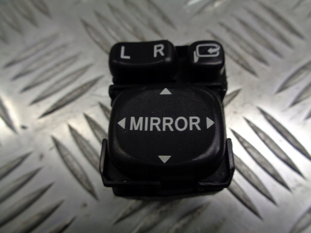 фото №1, Панель регулировки зеркал toyota avensis t25