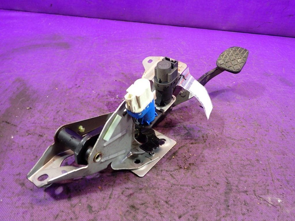 фото №3, Mazda 3 ii bl 08- педаль тормоза r3bbr3