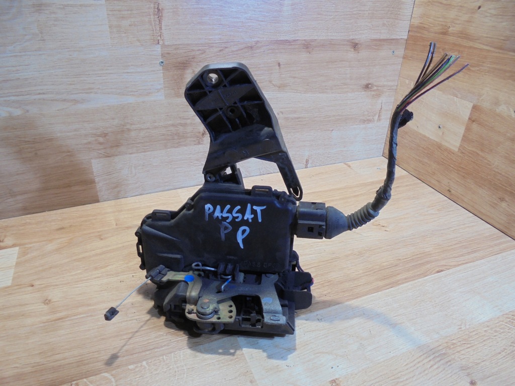 фото №1, Замок дверь правый перед vw passat b5