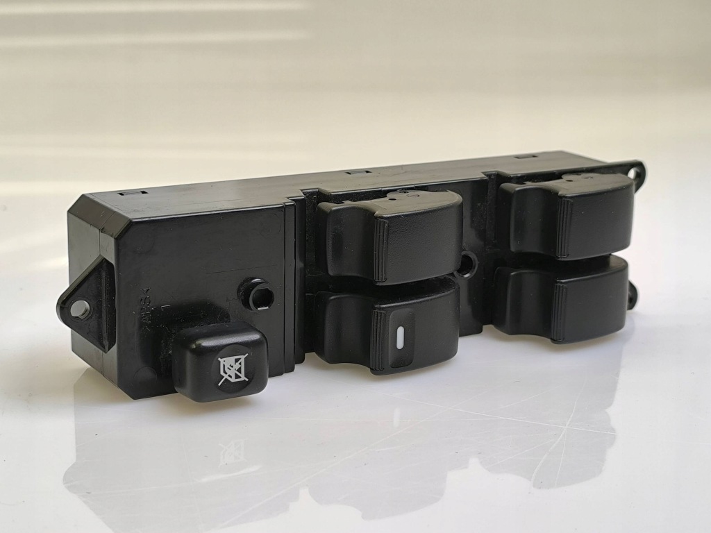 Купити Перемикач вікон citroen c-zero mr587942