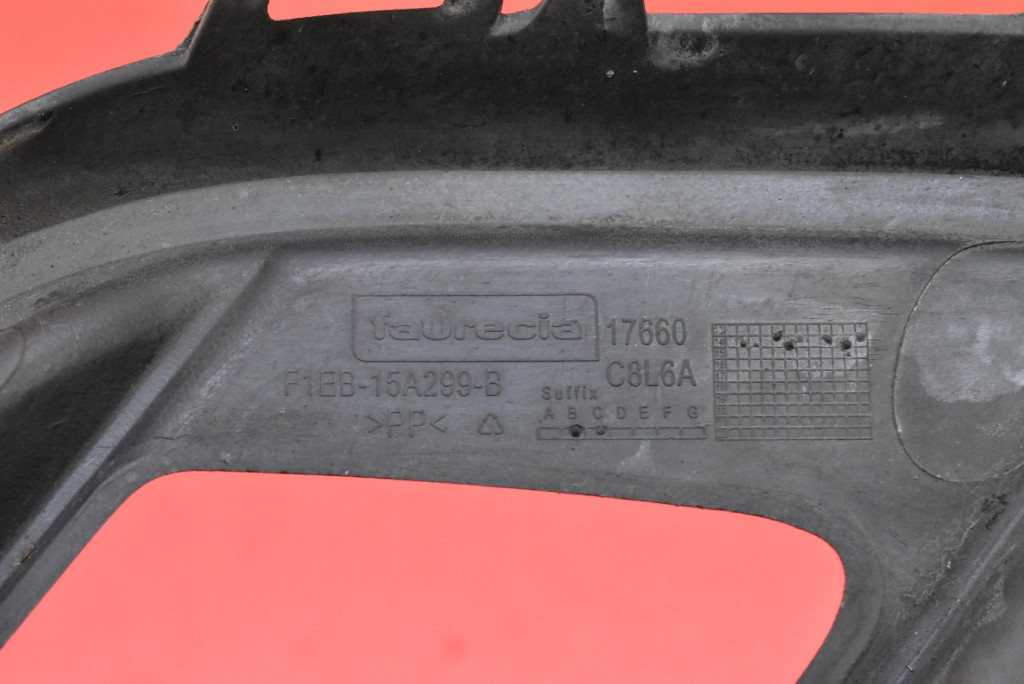 Решітка бампера протитуманної фари ліва чорна хром f1eb-15a299-b ford focus mk3 Зі Шроту