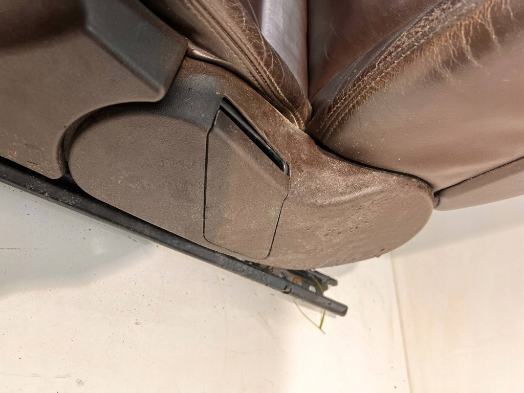 фото №16, Audi a6 c6 4f підігрів el. сидіння / заднє сидіння / обшивки / комплект коричнева шкіра