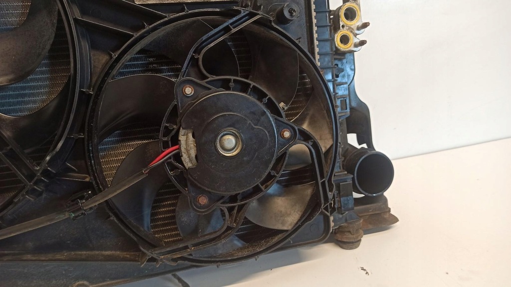 фото №9, Volvo v70 xc70 радиатор вентилятор 31293777 31338474 2.4d d5 радиатор