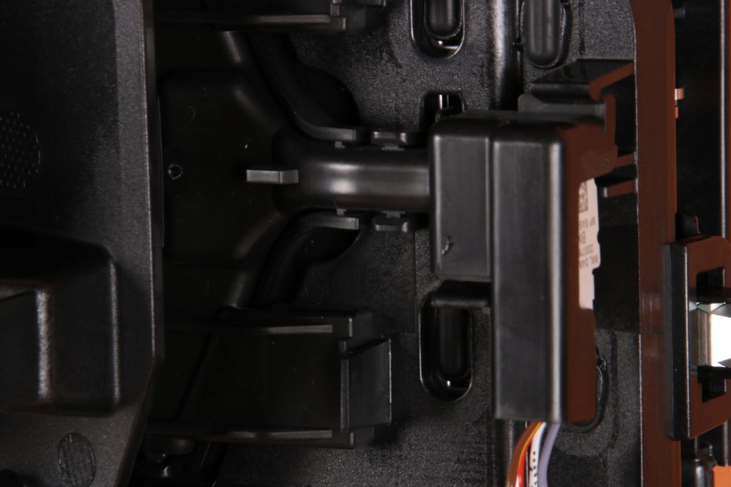 фото №9, Bmw 7 i7 g70 молдинг декоративная dekor туннель среднего jesion szary