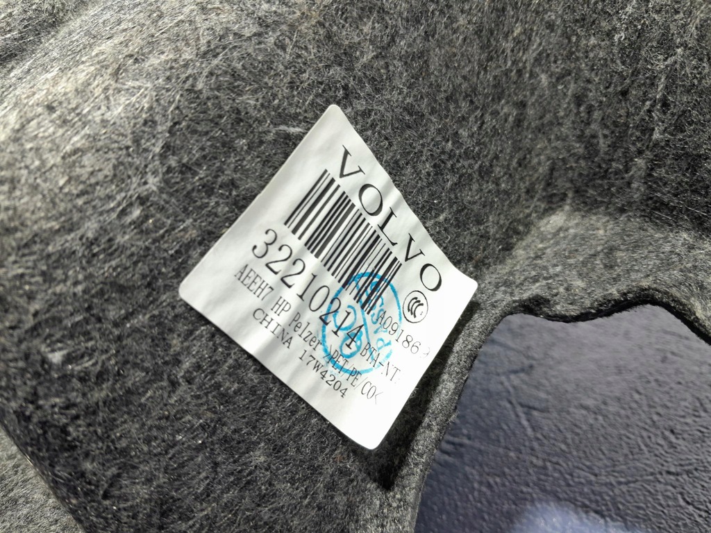 фото №5, Volvo s90 обивка обшивка багажника левая 32210214