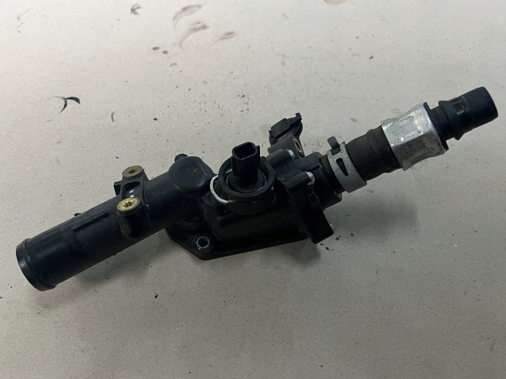 фото №1, Nissan renault 1.5 dci корпус термостата