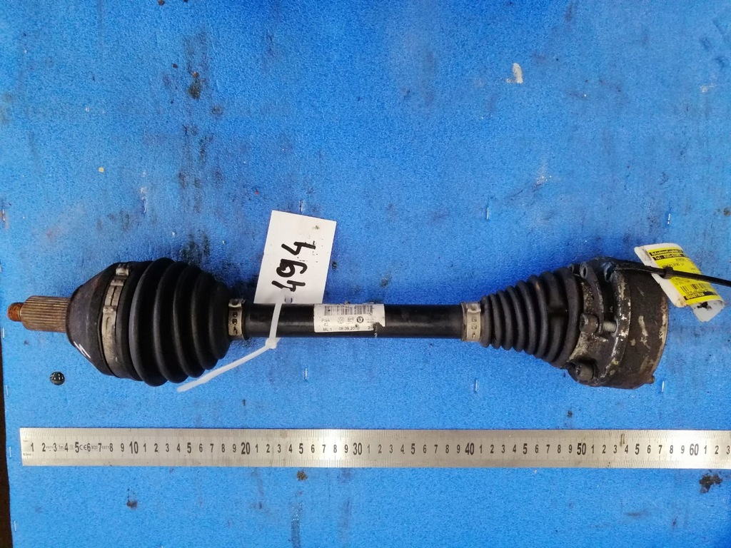 фото №1, Volkswagen оригинальный номер приводной вал