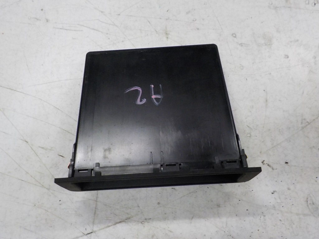 фото №2, Audi a2 бардачок pod радио 8z0863077