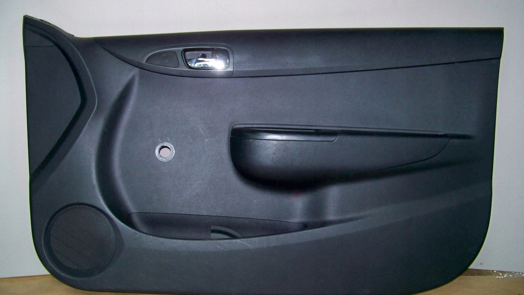 фото №1, Hyundai i20 3d 09r обшивка двері правих
