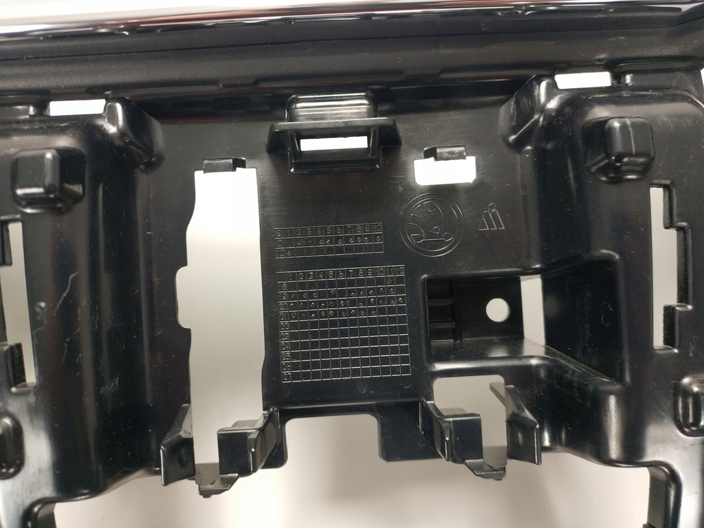 фото №6, Повітропровід skoda оригінальний номер 5e3