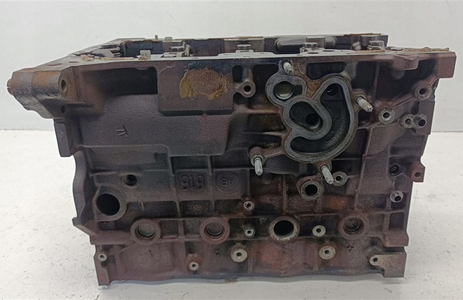 фото №9, Блок двигателя citroen c5 x7 iii 2.2 hdi 4h01 / 10wahu