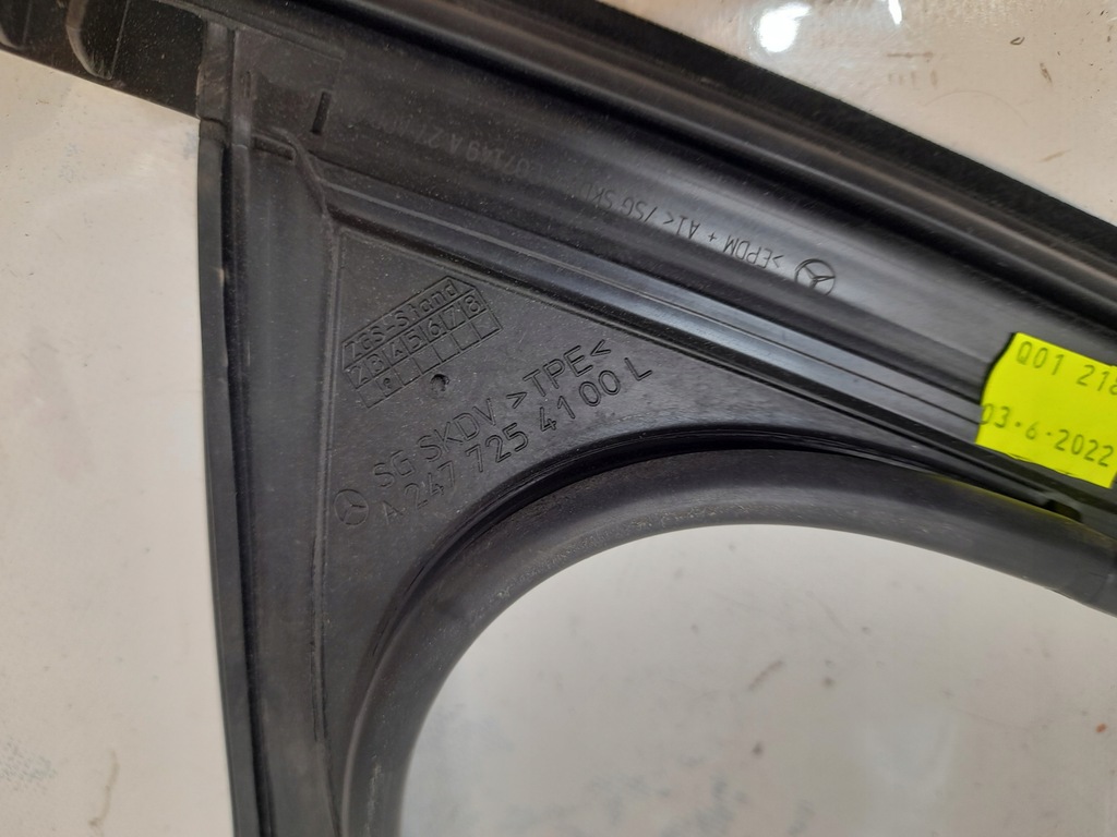 фото №9, Mercedes gla h247 20- прокладка стекло дверь левый перед a2477254100 usa