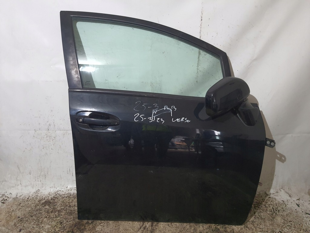 фото №1, Toyota verso 09-17 дверь 209