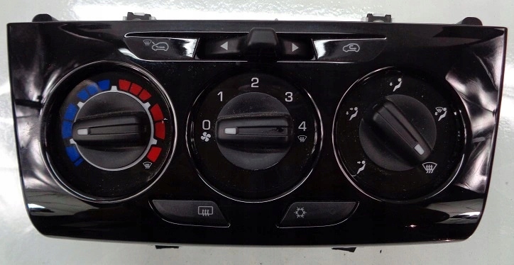 фото №1, Lancia ypsilon iii 12 r панель управление вентиляция